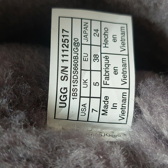 UGG boots - Picture 3 of 9